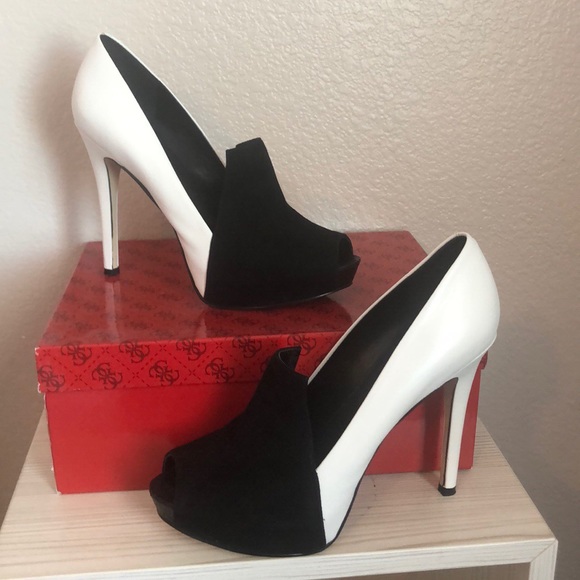 Guess Honeye Platform Heel - Picture 2 of 7